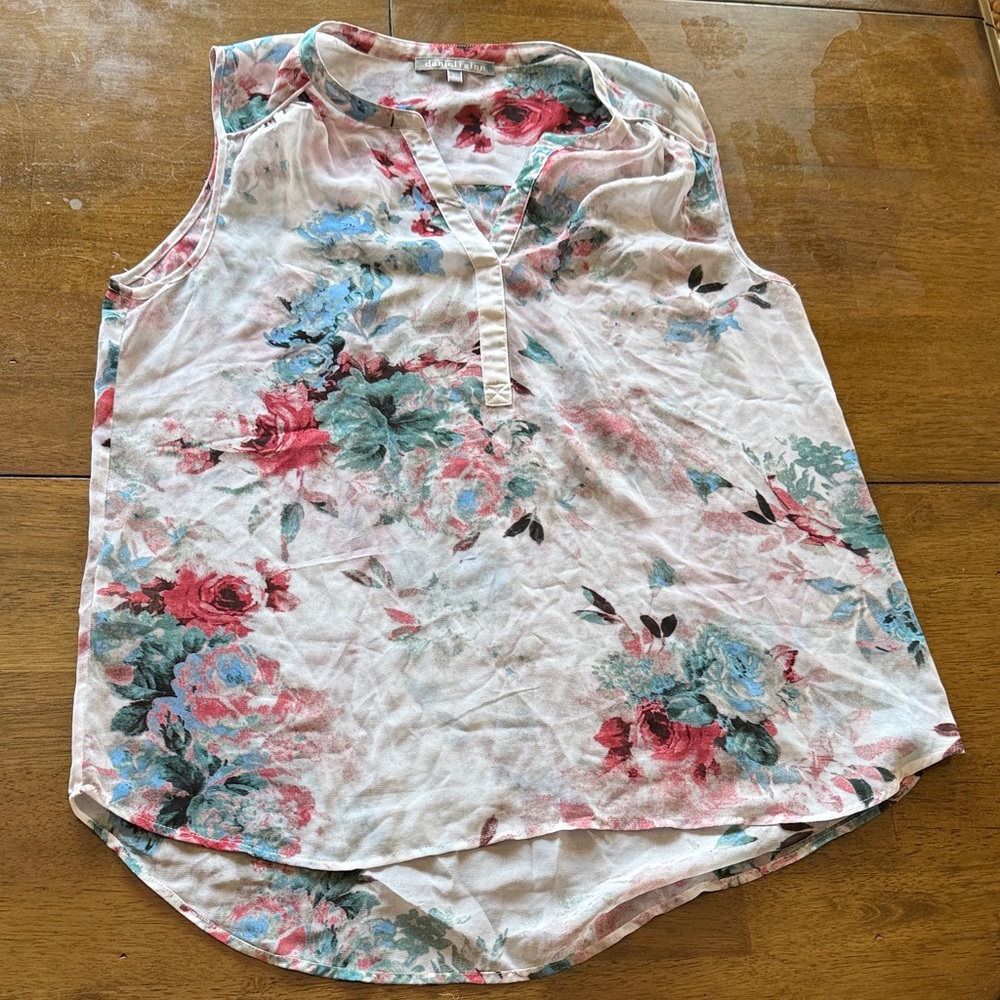 Daniel Rainn Floral Sleeveless Blouse - Red and Blue